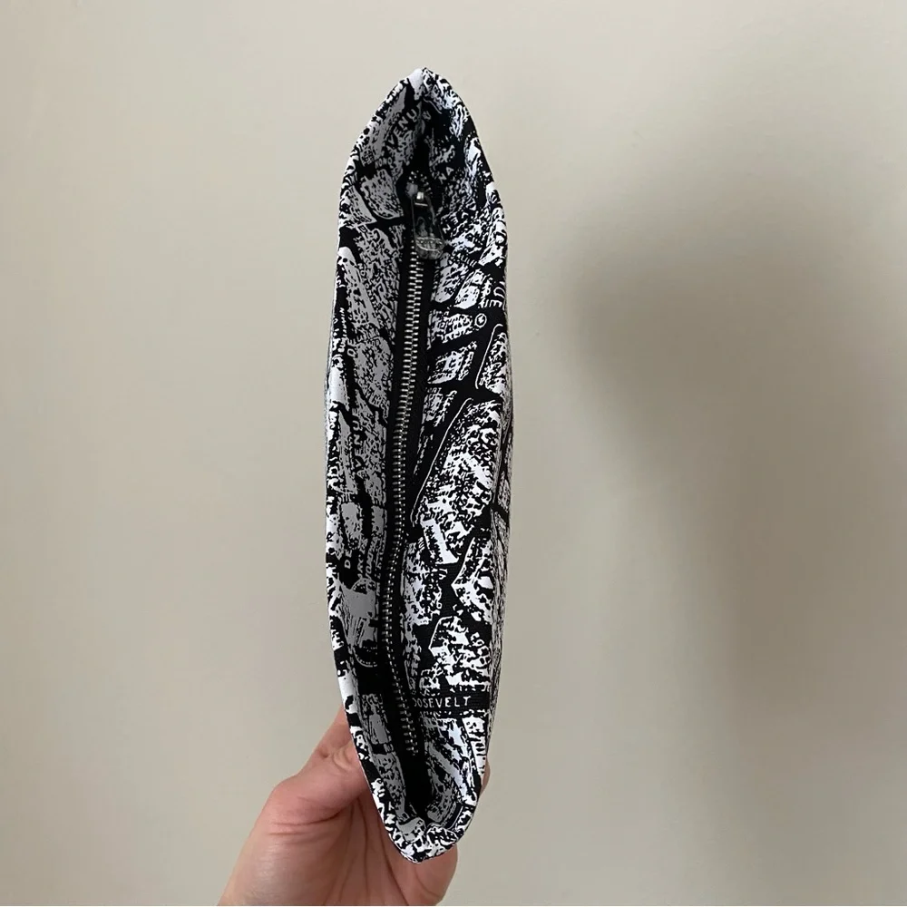 Brand New Christian Dior Black White Paris Map Print Cosmetic Bag Makeup Pouch